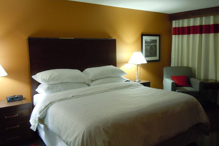Room 8 of 27