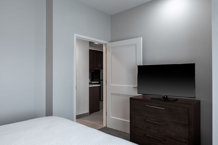 Room 16 of 48