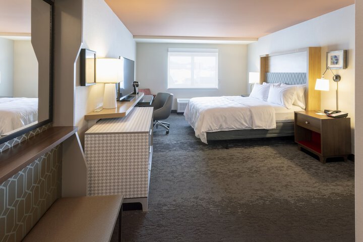 Room 25 of 53