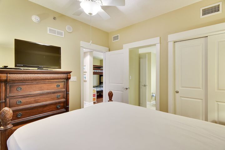 Room 220 of 308