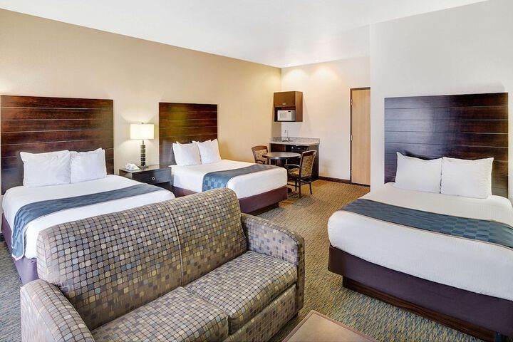 Room 10 of 24