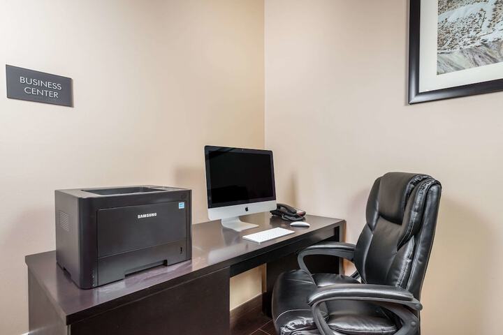 Business Center 29 of 29