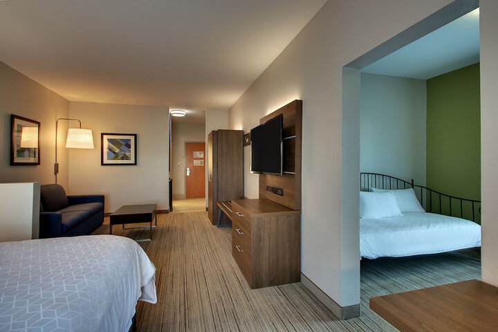 Room 21 of 49