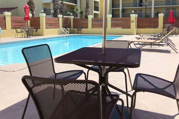 Pool 3 of 6