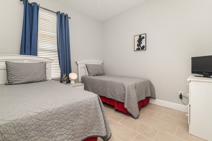 Room 28 of 36