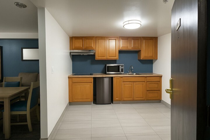 Oyster Bay Inn & Suites