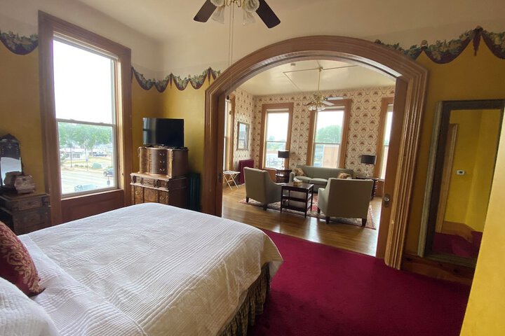 Room 47 of 75