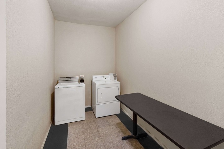 Room 42 of 67