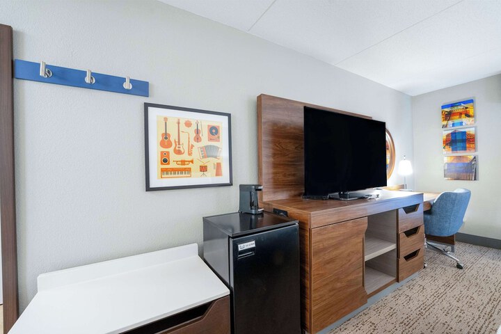 Room 54 of 64