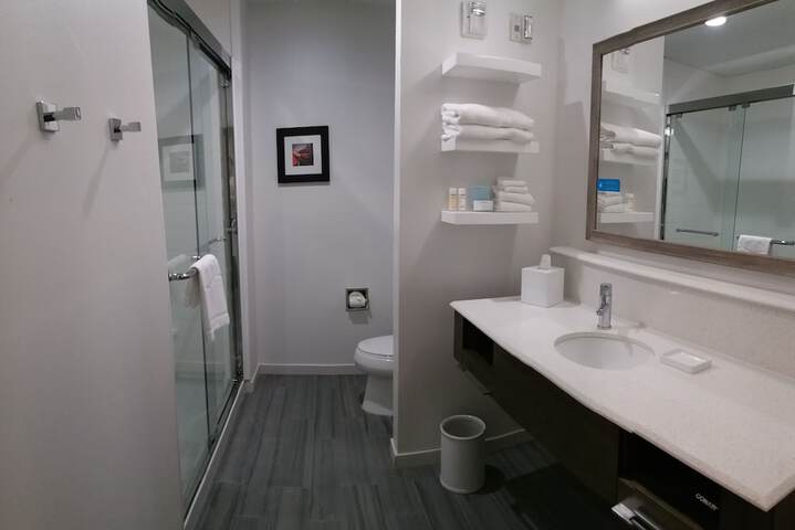 Room 45 of 85