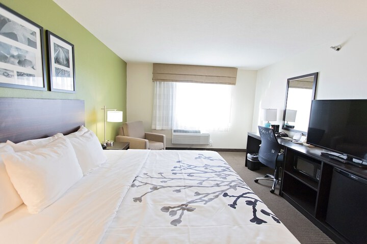 Sleep Inn & Suites Pleasant Hill - Des Moines
