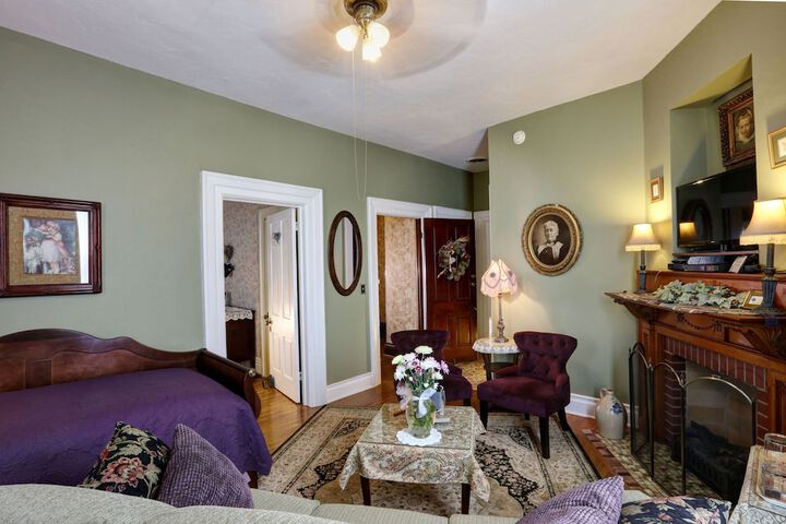 Room 15 of 46