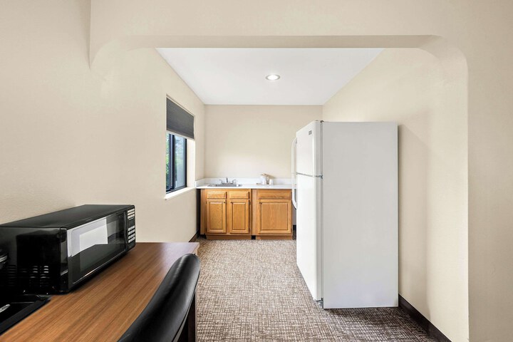 Room 34 of 42