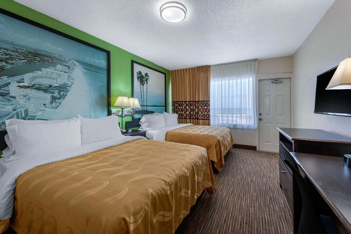 Room 28 of 40