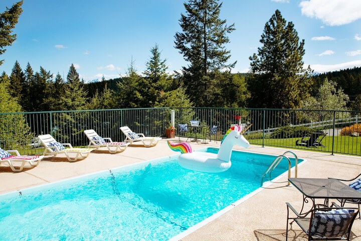 Pool 4 of 28