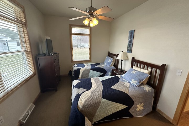 Room 40 of 136