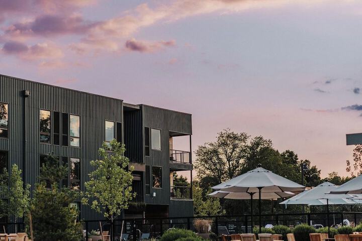 Stonebreaker Hotel