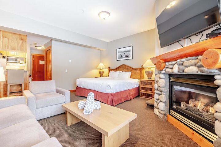 Lizard Creek Lodge