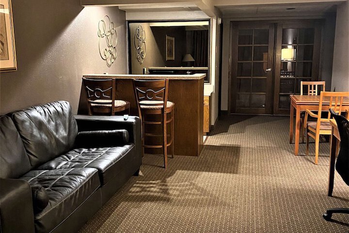 Room 54 of 69