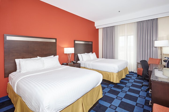 Holiday Inn Express Hotel & Suites Columbia Univ Area-Hwy 63 by IHG
