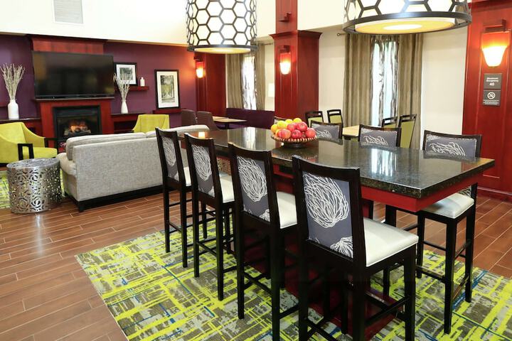 Hampton Inn & Suites Lamar