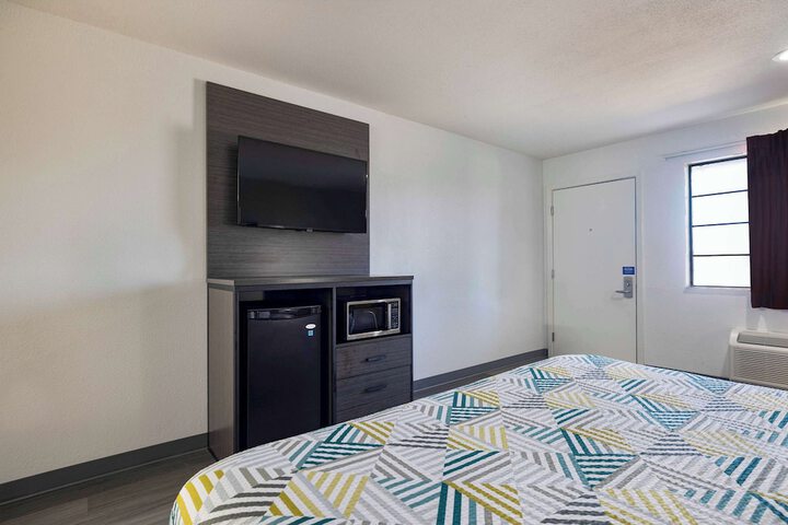 Room 20 of 27