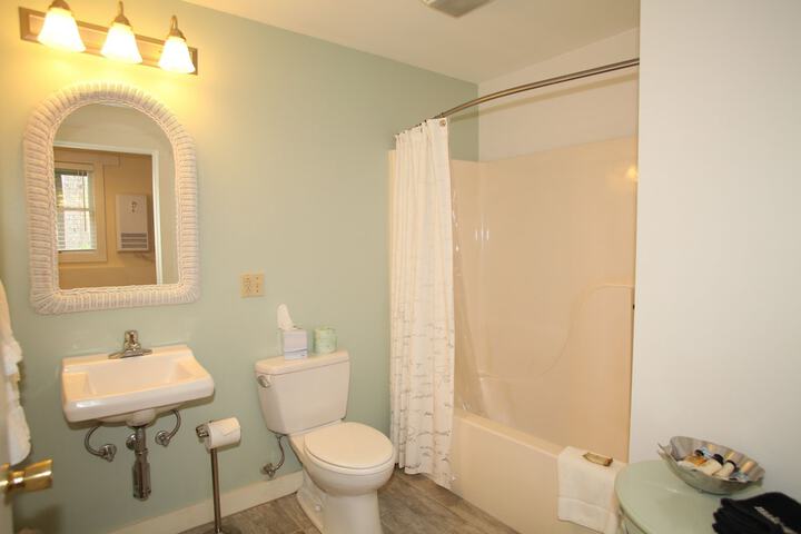 Room 25 of 67