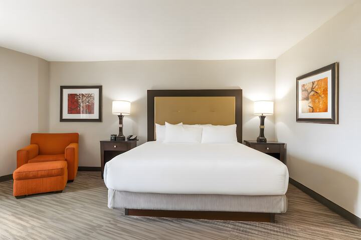 Branson Hillside Hotel