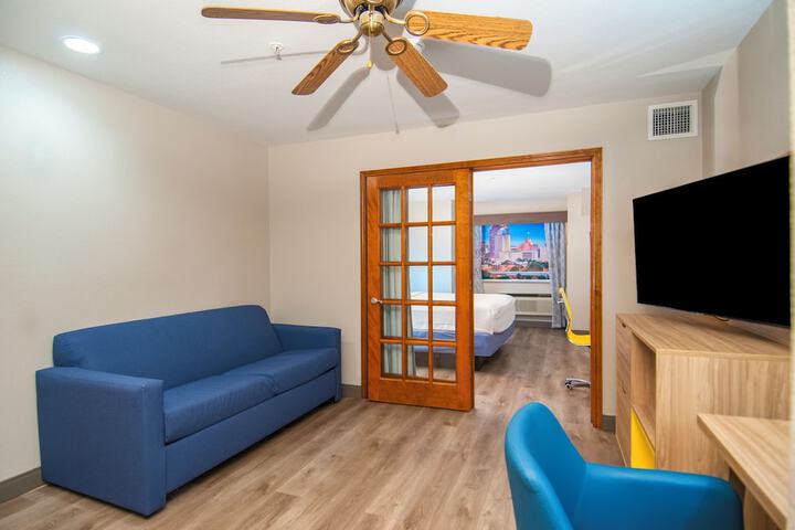 Room 27 of 48