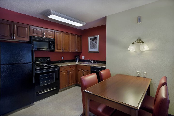 Residence Inn by Marriott Madison West / Middleton