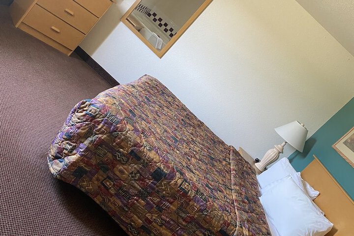 Herington Inn & Suites