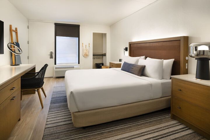 Room 49 of 114