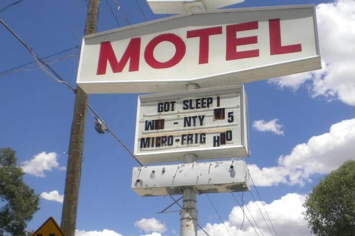 Pillow Talk Motel