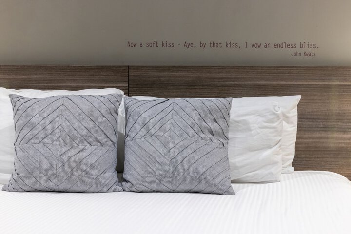 Montvale Hotel