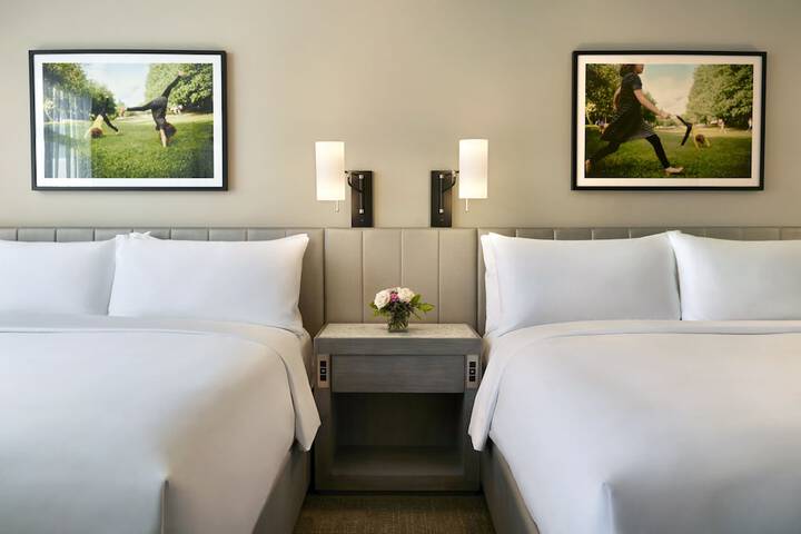 Room 32 of 60