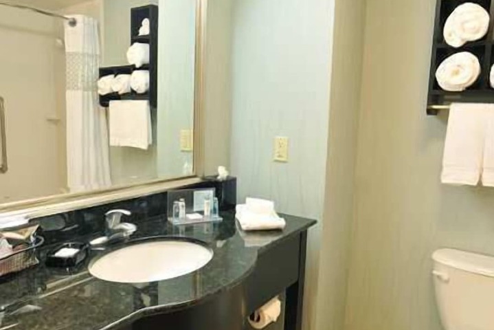 Room 11 of 30