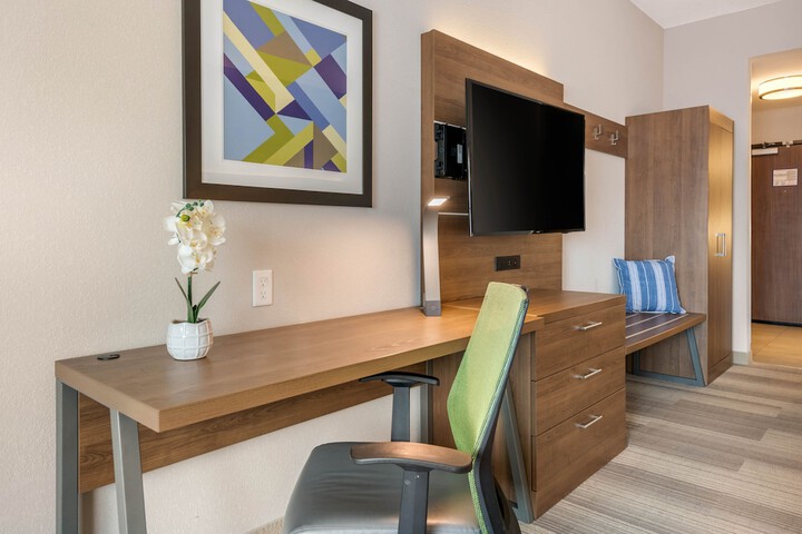 Room 40 of 79