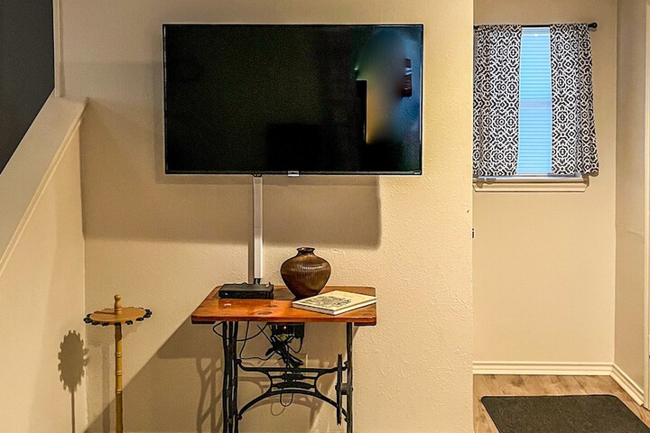 Room 62 of 85