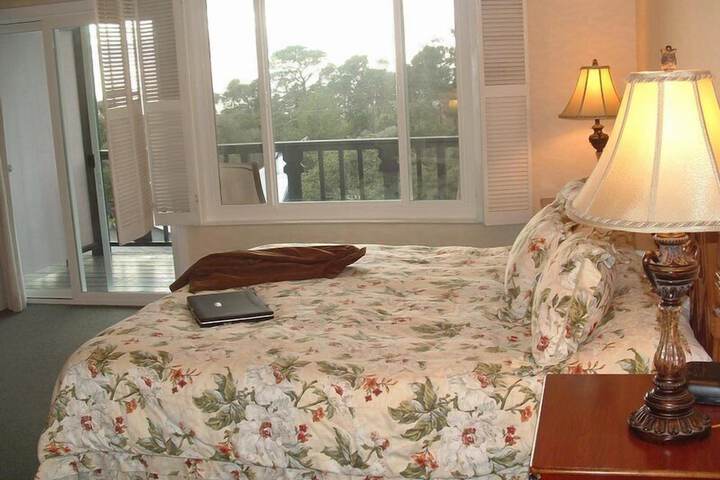 Room 41 of 74