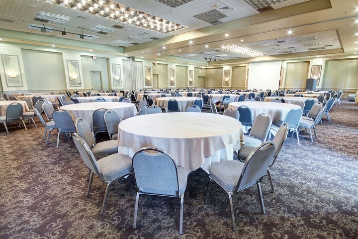 Ballroom/Hall 55 of 66