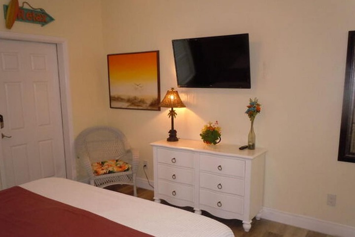 Beachgate CondoSuites and Oceanfront Resort