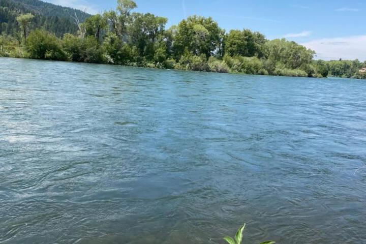 Snake River Glamping