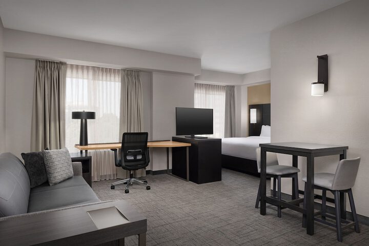 Room 17 of 30