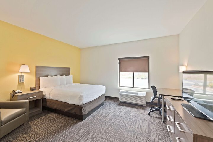 Room 47 of 76