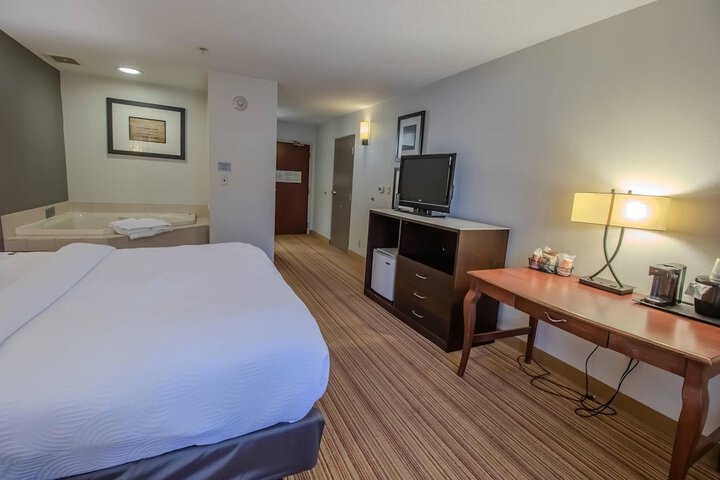 Country Inn & Suites by Radisson Convention Center