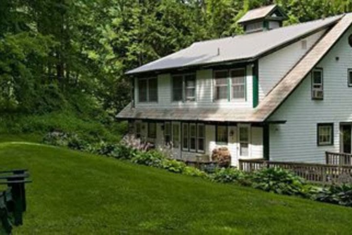 Arlingtons West Mountain Inn