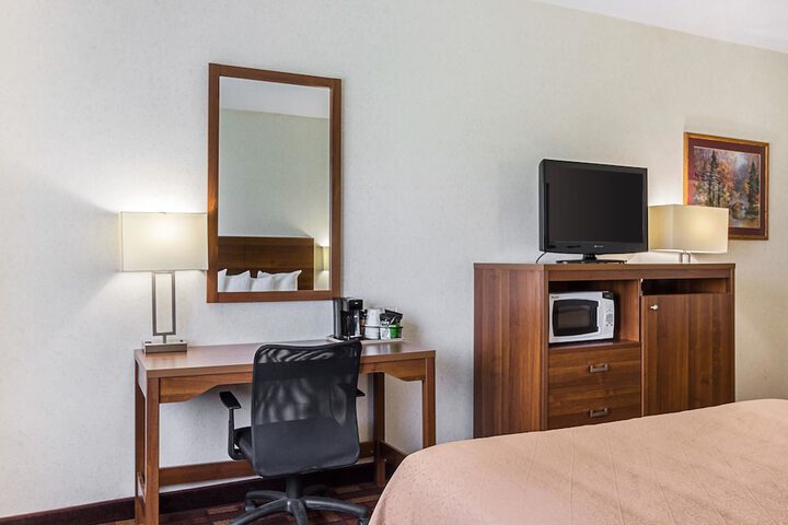 Econo Lodge Luverne I-90