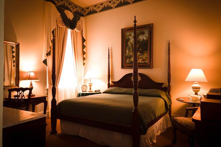Room 41 of 142