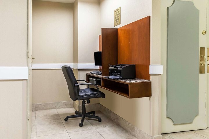 Business Center 42 of 42