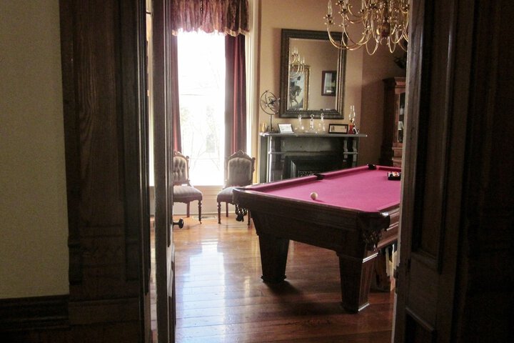 Room 32 of 74